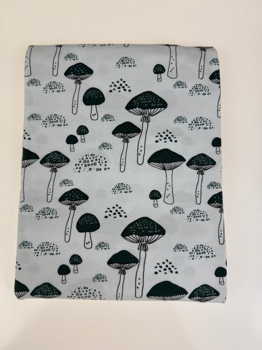 Mushrooms Evergreen White