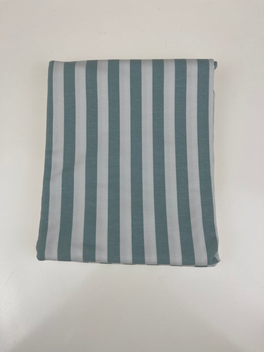 Vertical Sea Green White