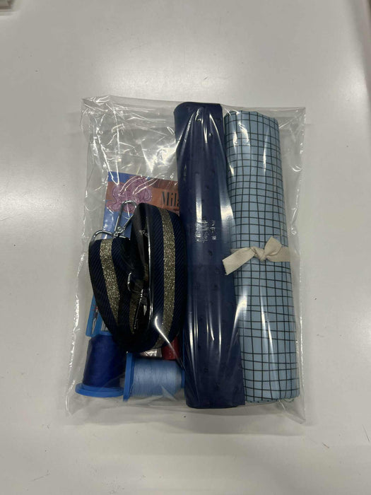 SURPRISE VÄSKPAKET STRUTS/CROC VINYL